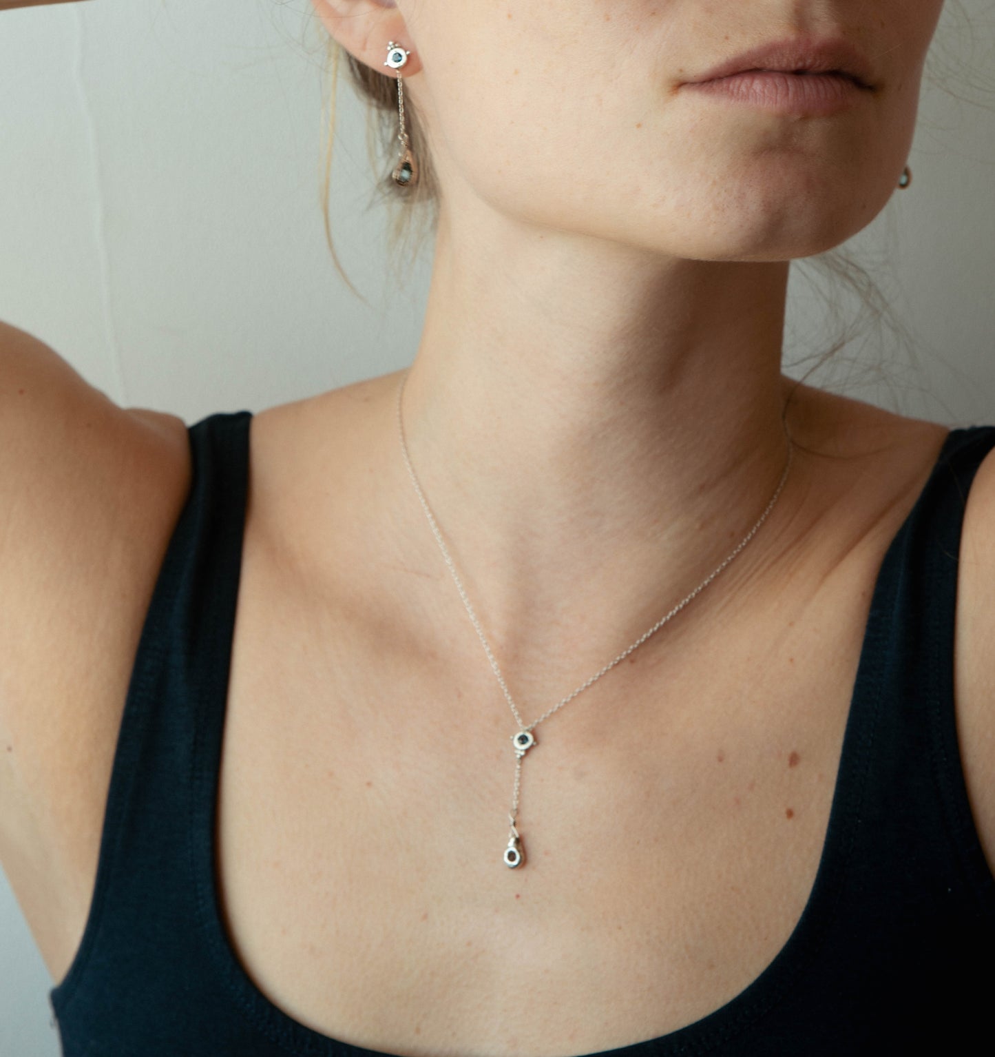 שרשרת טיפה כחולה