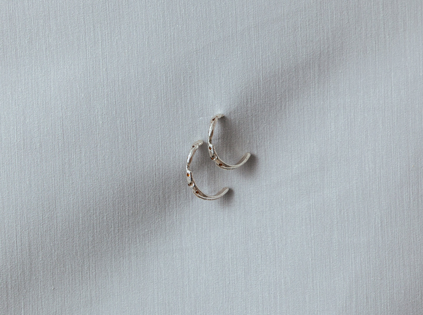 עגילי חישוק בינוני