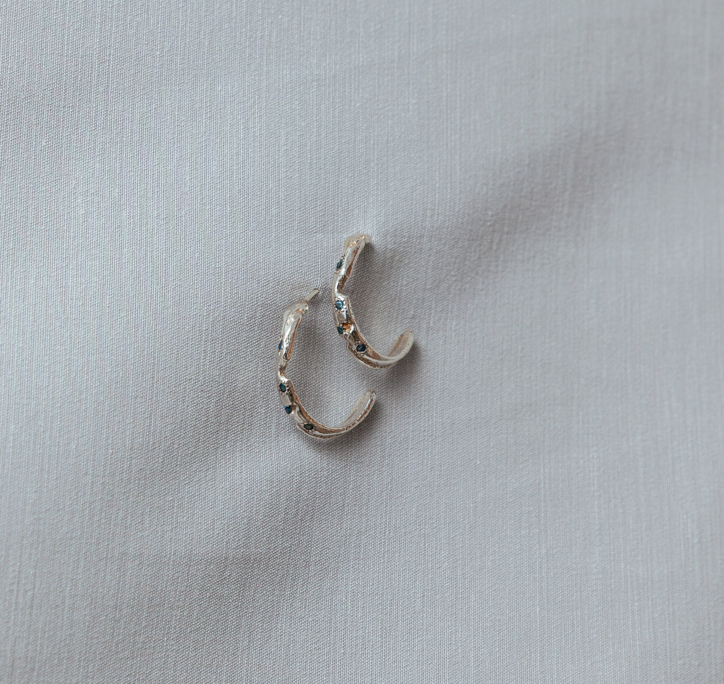 עגילי חישוק בינוני