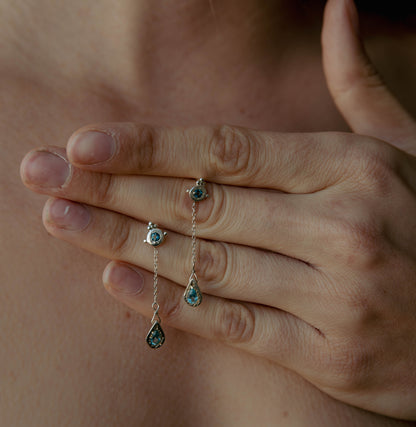 עגילי טיפות כחולות